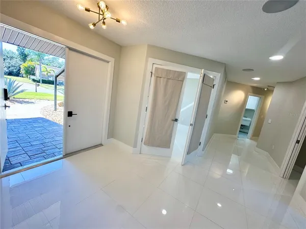 $5,250 | 3705 Torrey Pines Boulevard, Sarasota, FL 34238