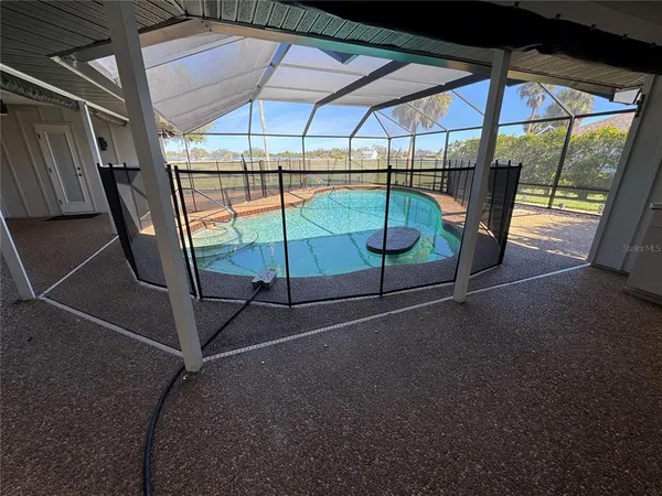 $4,900 | 3705 Torrey Pines Boulevard, Sarasota, FL 34238