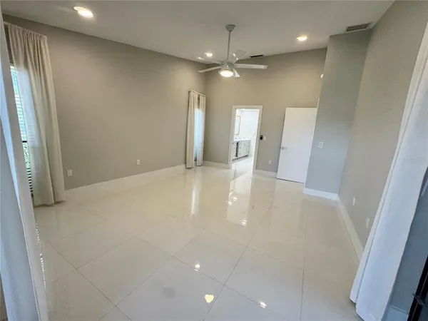 $5,250 | 3705 Torrey Pines Boulevard, Sarasota, FL 34238