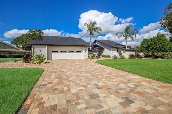 $5,250 | 3705 Torrey Pines Boulevard, Sarasota, FL 34238