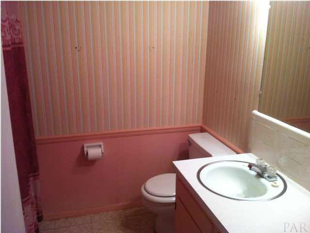 8380 Banberry Road Pensacola, FL 32514 - Photo 11 of 24 Gallery Image 11