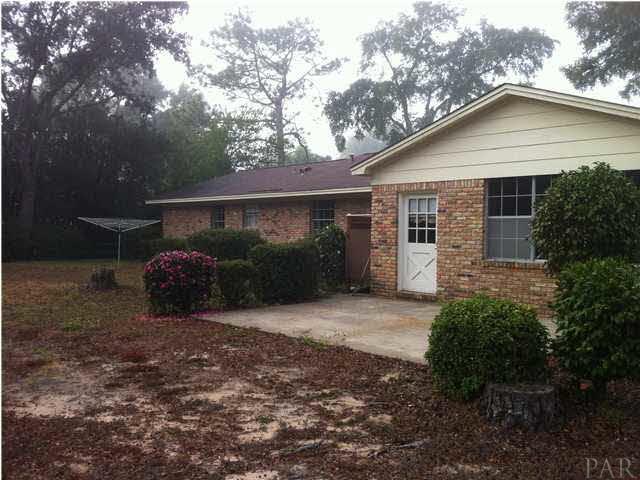 8380 Banberry Road Pensacola, FL 32514 - Photo 4 of 24 Gallery Image 4
