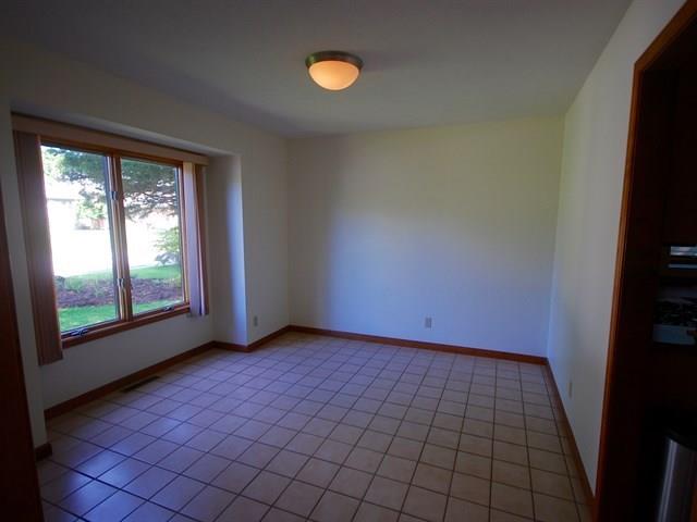 1521 Timber Ridge Court Columbus, IN 47201 - Photo 4 of 24 Gallery Image 4
