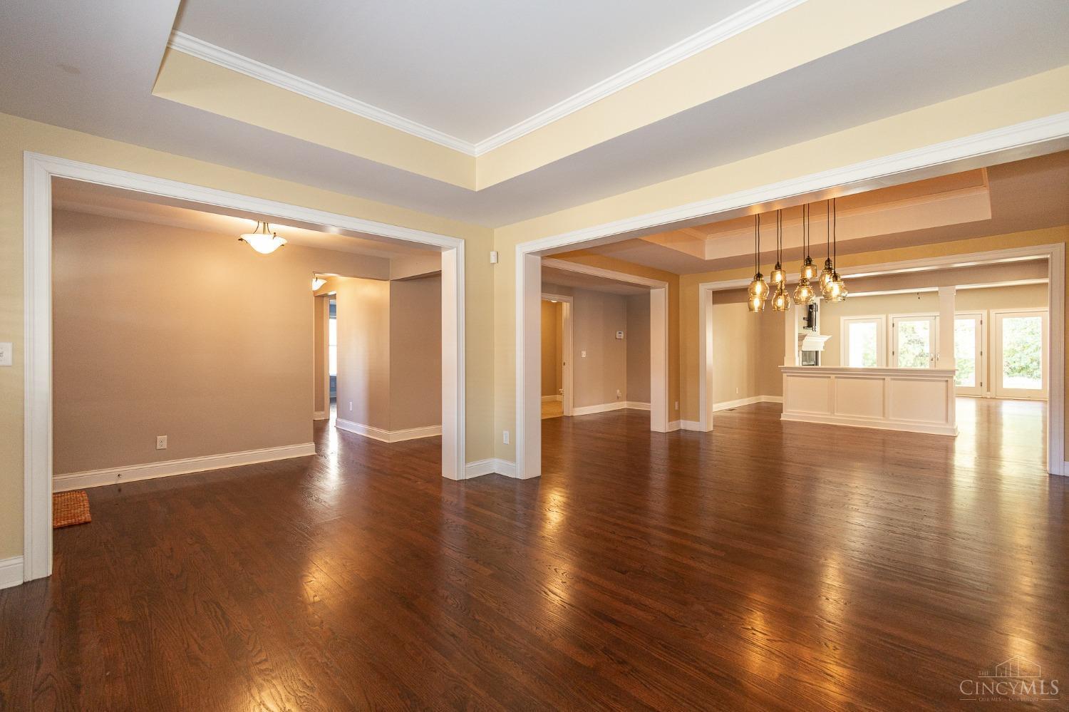 9740 Zig Zag Road Cincinnati, OH 45242 - Photo 6 of 41