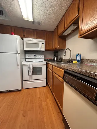$1,200 | 3115 Helms Street, Unit 109, Austin, TX 78705
