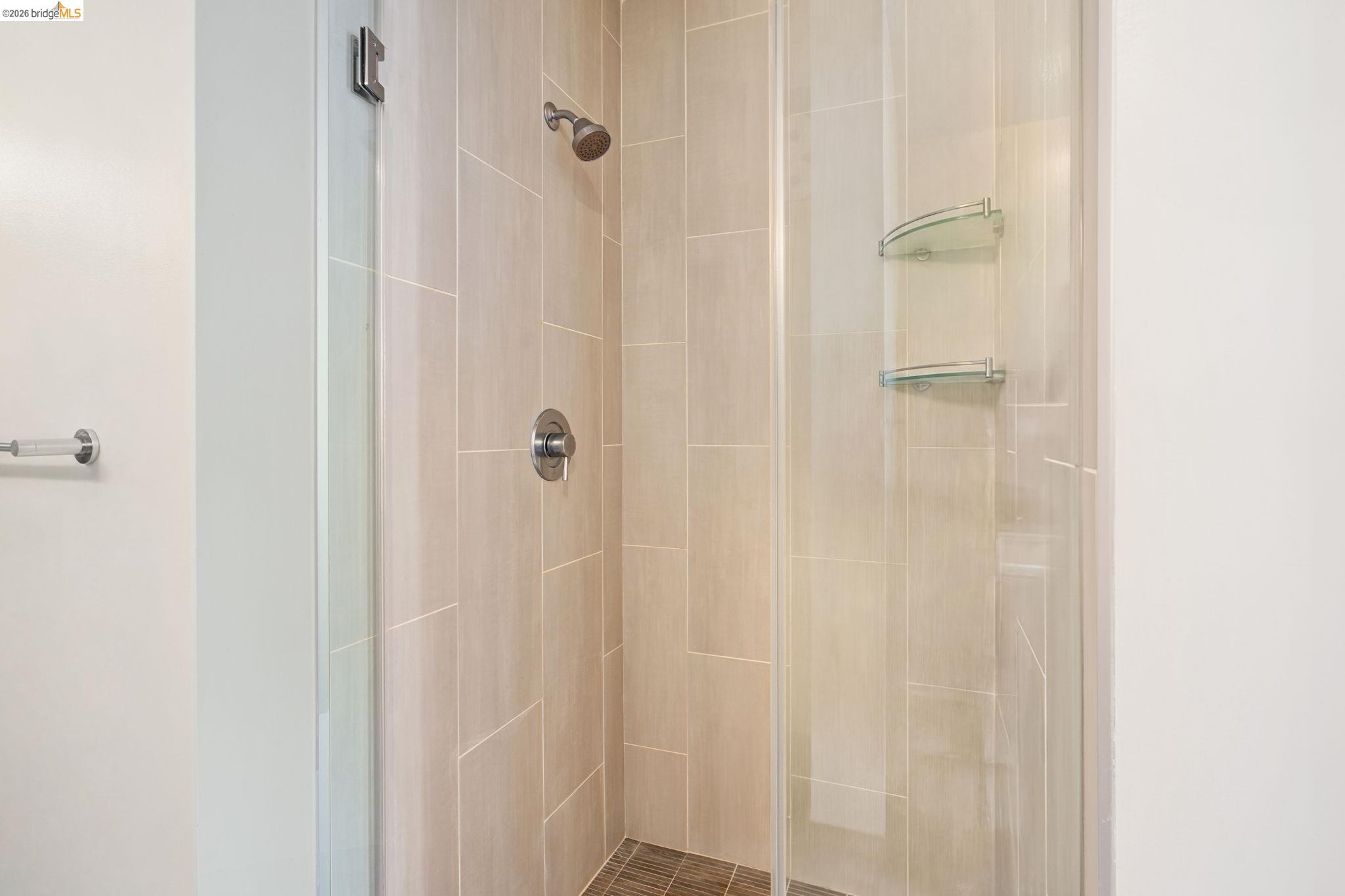 311 2nd Street, Unit 511 Oakland, CA 94607 - Photo 31 of 44 Full bath with a stall shower