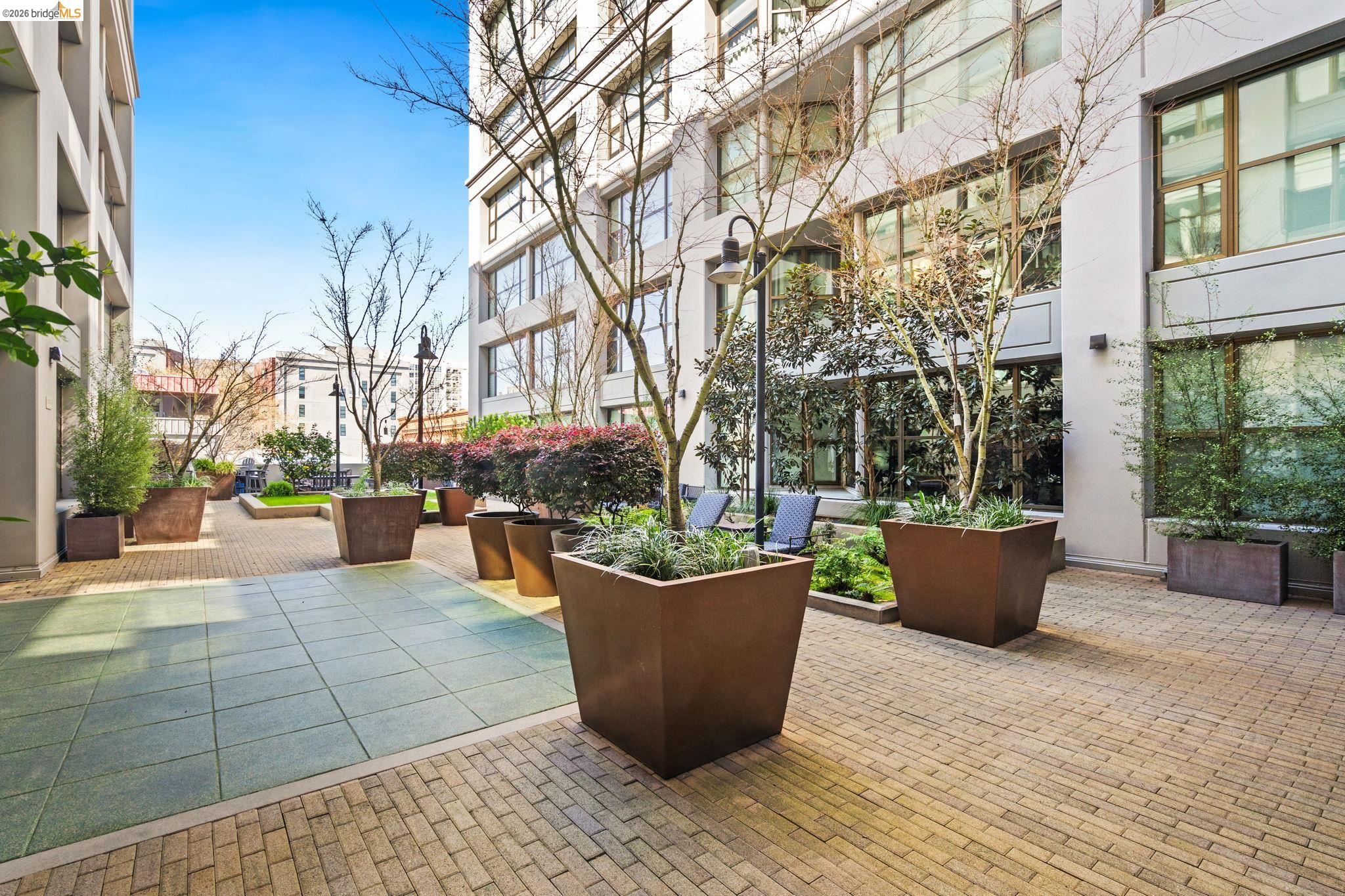 311 2nd Street, Unit 511 Oakland, CA 94607 - Photo 36 of 44 View of patio