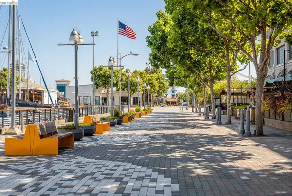 $830,000 | 311 2nd Street, Unit 511, Oakland, CA 94607