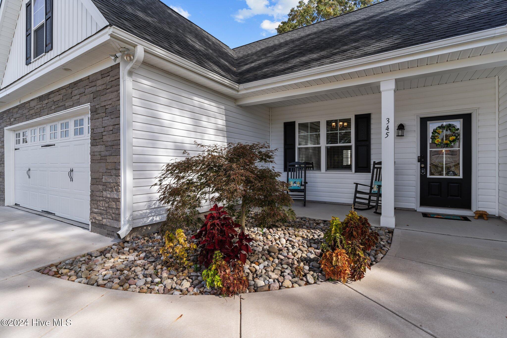 345 Darel Street Rocky Point, NC 28457 - Photo 3 of 48 4-web-or-mls-BTS04337