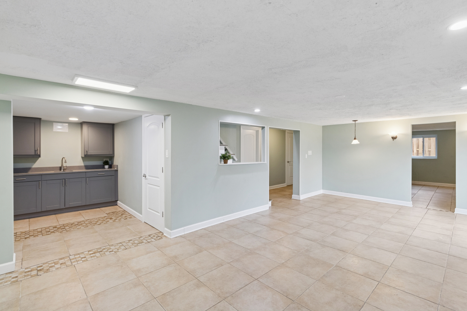 902 East Main Street Barrington, IL 60010 - Photo 23 of 33 a view of a kitchen cabinets and a kitchen