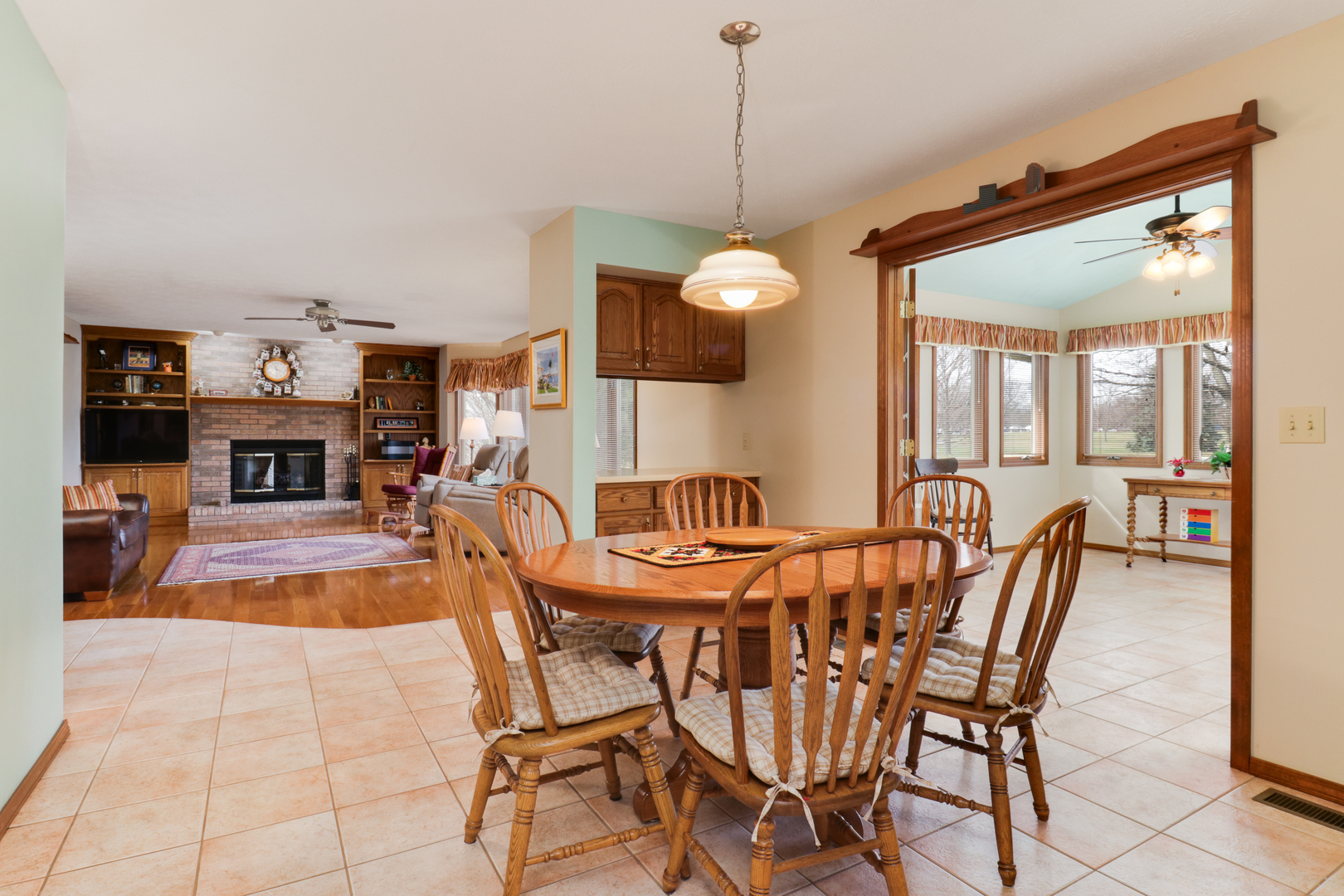 2502 Park Ridge Road Bloomington, IL 61704 - Photo 11 of 48 Gallery Image 11
