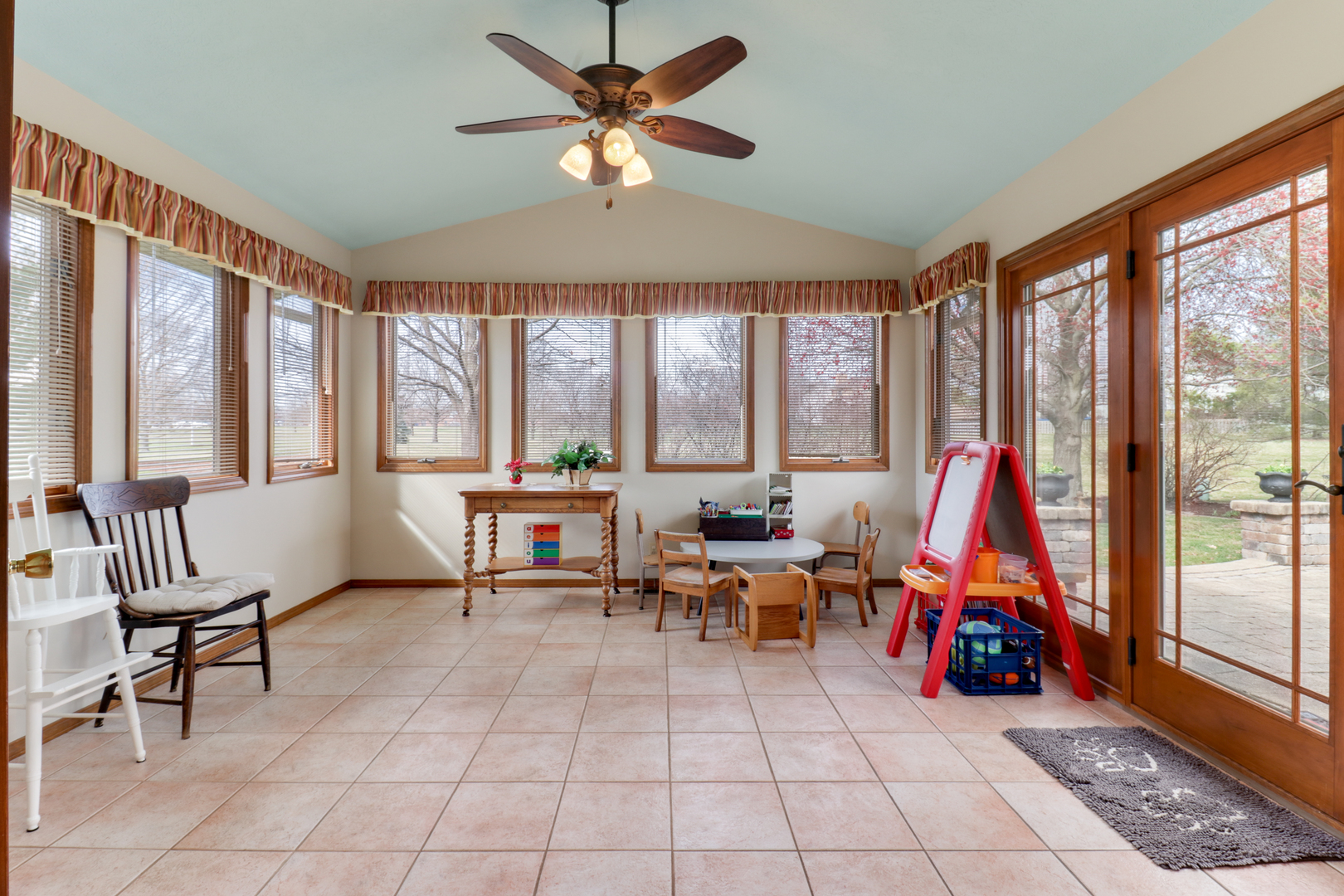 2502 Park Ridge Road Bloomington, IL 61704 - Photo 12 of 48 Gallery Image 12