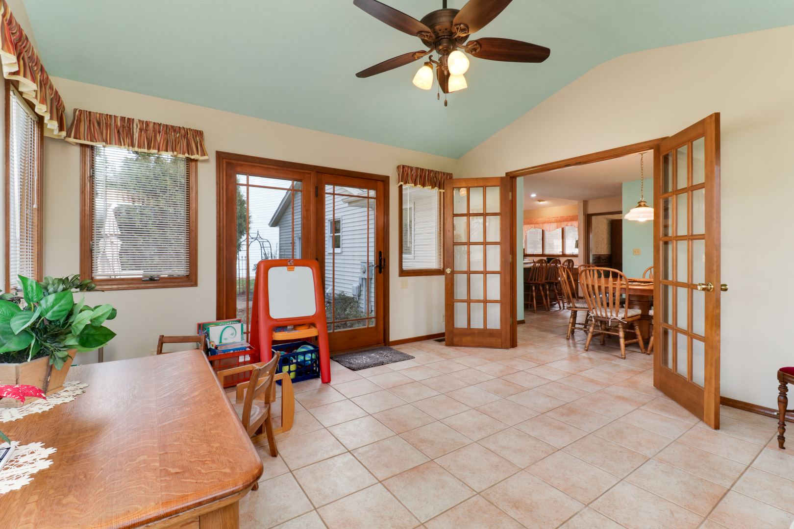 2502 Park Ridge Road Bloomington, IL 61704 - Photo 13 of 48 Gallery Image 13