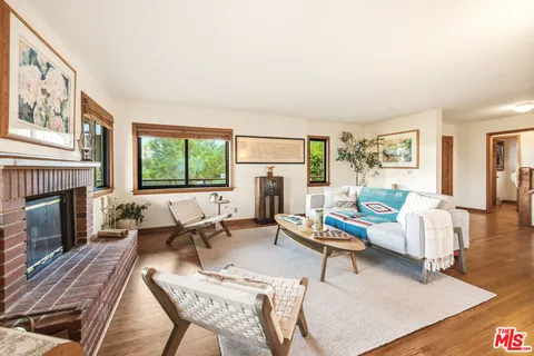 $1,599,500 | 19818 Valley View Drive, Topanga, CA 90290