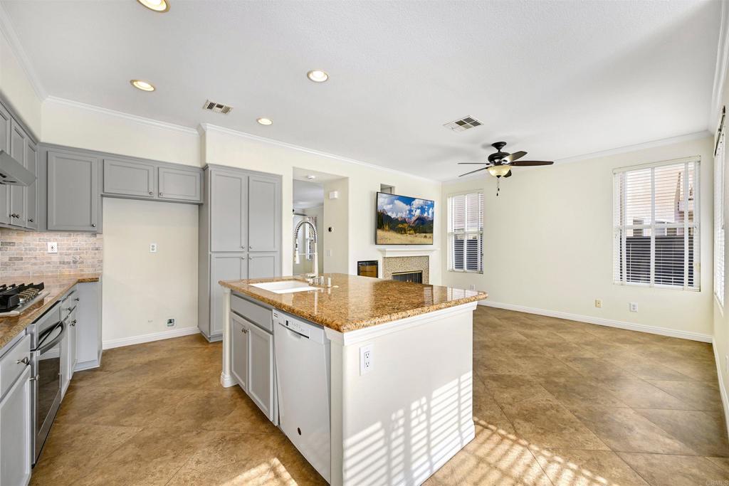 12204 Pepper Tree Lane Poway, CA 92064 - Photo 6 of 39