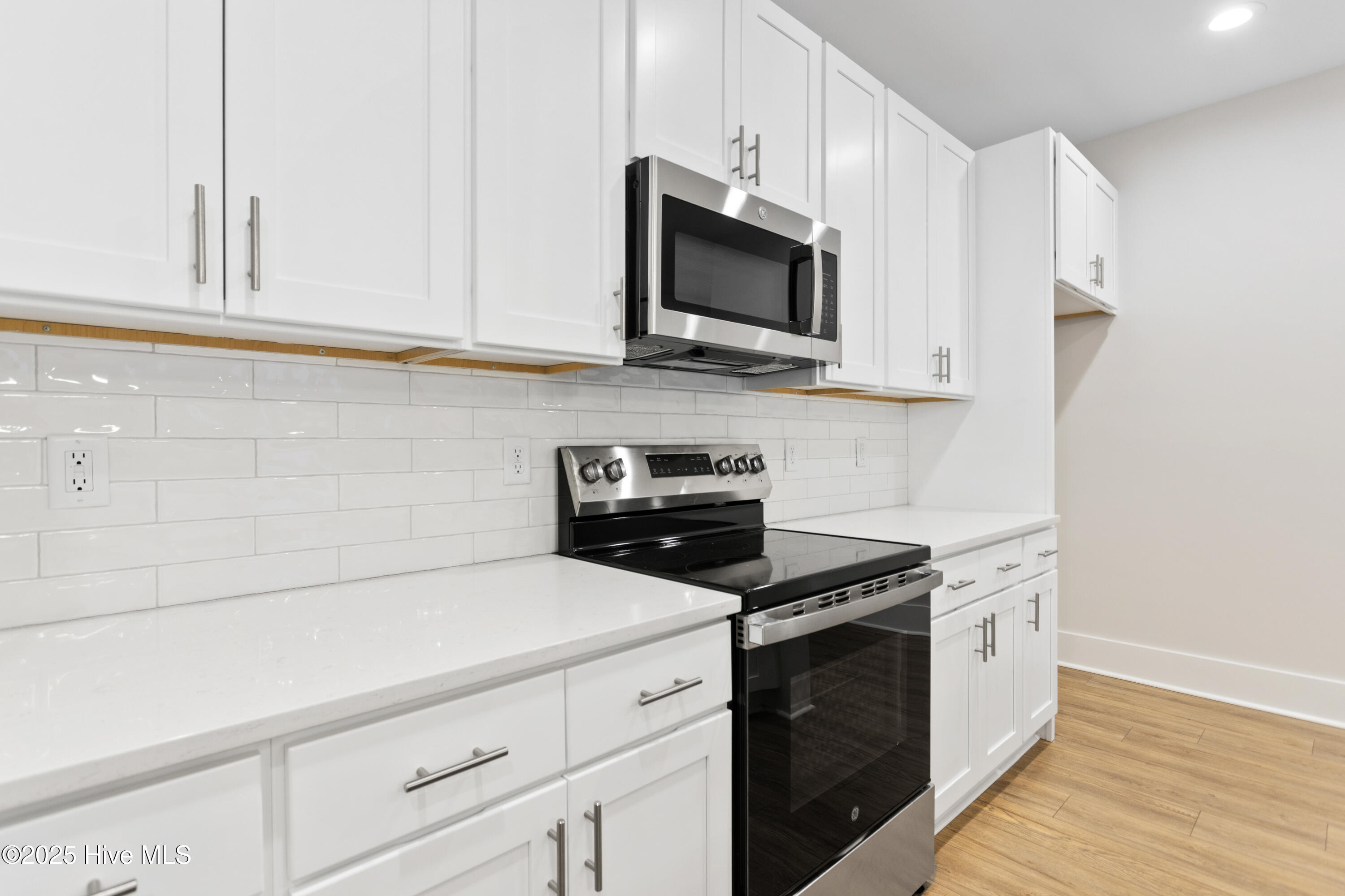 1220 Lanvale Road Leland, NC 28451 - Photo 13 of 52 Quartz countertops with full backsplash