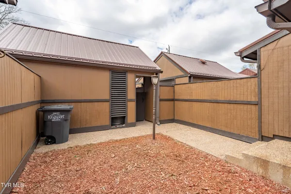 $284,900 | 548 Fleetwood Drive, Unit D, Kingsport, TN 37660