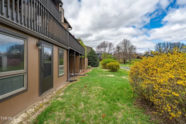 $284,900 | 548 Fleetwood Drive, Unit D, Kingsport, TN 37660