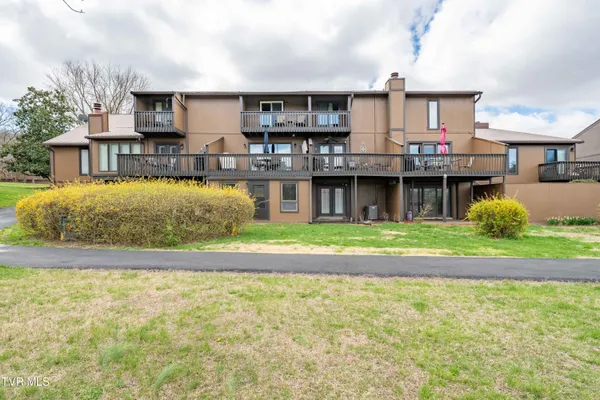 $284,900 | 548 Fleetwood Drive, Unit D, Kingsport, TN 37660