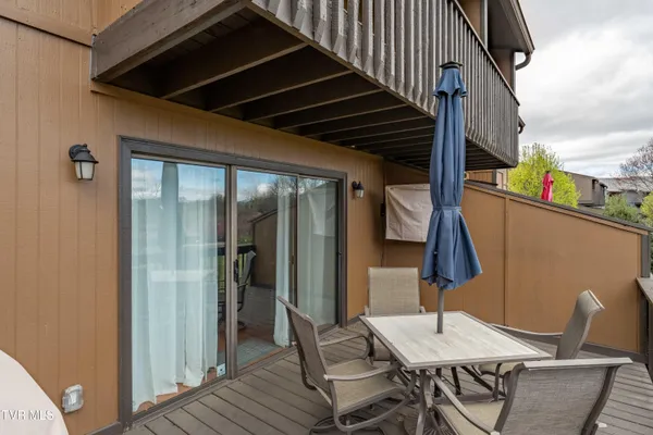 $284,900 | 548 Fleetwood Drive, Unit D, Kingsport, TN 37660