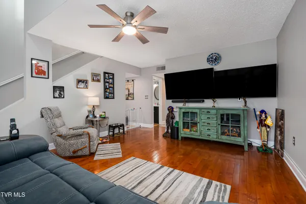 $284,900 | 548 Fleetwood Drive, Unit D, Kingsport, TN 37660