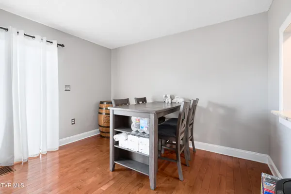 $284,900 | 548 Fleetwood Drive, Unit D, Kingsport, TN 37660