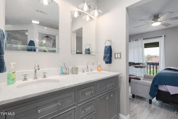 $284,900 | 548 Fleetwood Drive, Unit D, Kingsport, TN 37660