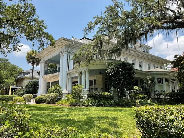 $7,500 | 920 East Victory Drive, Savannah, GA 31401