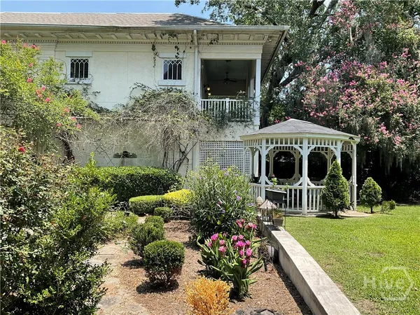 $7,500 | 920 East Victory Drive, Savannah, GA 31401