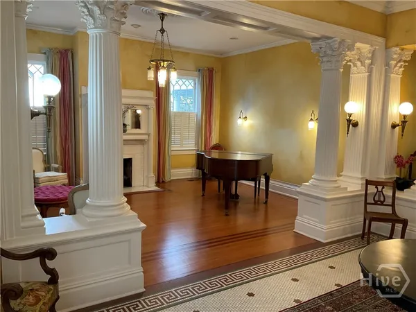 $7,500 | 920 East Victory Drive, Savannah, GA 31401