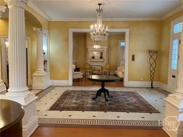 $7,500 | 920 East Victory Drive, Savannah, GA 31401