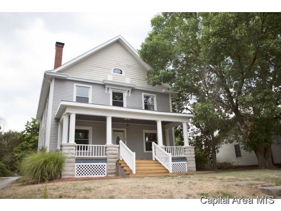 304 North Main Street Athens, IL 62613 - Photo 1 of 21 Gallery Image 1