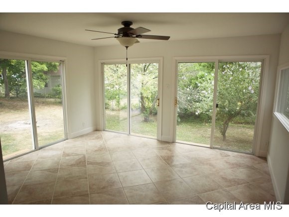304 North Main Street Athens, IL 62613 - Photo 11 of 21 Gallery Image 11