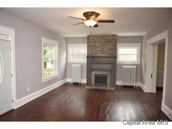 304 North Main Street Athens, IL 62613 - Photo 5 of 21 Gallery Image 5