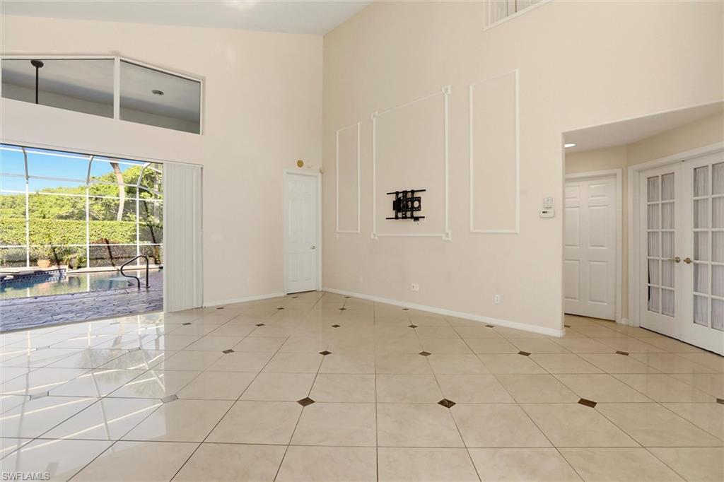 1717 Marsh Run Naples, FL 34109 - Photo 3 of 32