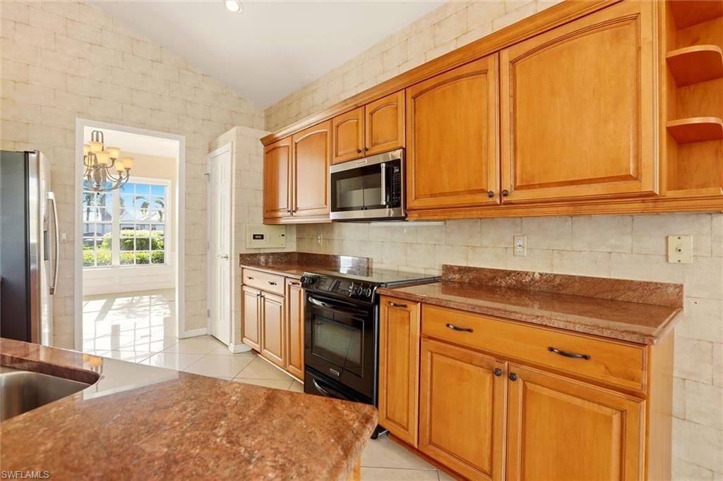 1717 Marsh Run Naples, FL 34109 - Photo 10 of 32