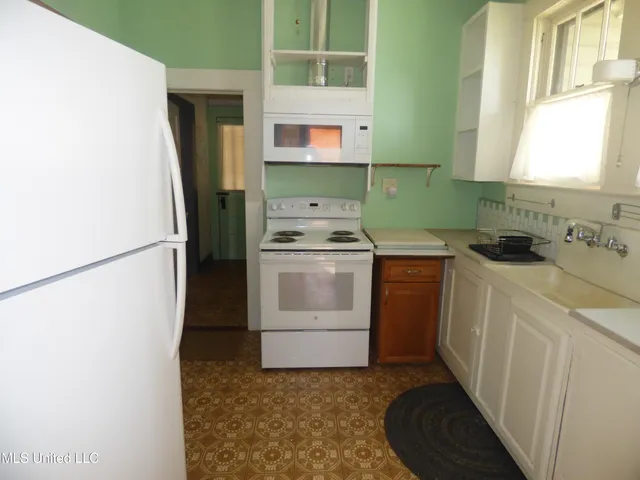 $650 | 420 Howe Street, McComb, MS 39648