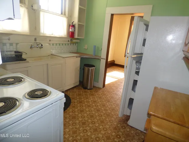 $650 | 420 Howe Street, McComb, MS 39648