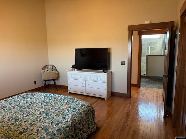 $540,000 | 509 West Farm Street, Saratoga, WY 82331