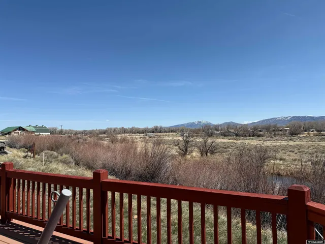 $540,000 | 509 West Farm Street, Saratoga, WY 82331