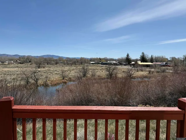 $540,000 | 509 West Farm Street, Saratoga, WY 82331