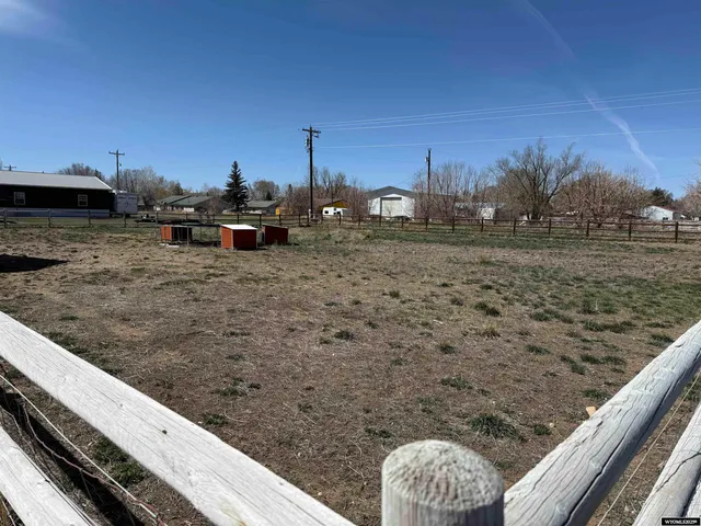 $540,000 | 509 West Farm Street, Saratoga, WY 82331
