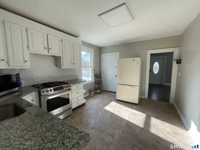 $1,850 | 98 Carroll Street, Naugatuck, CT 06770