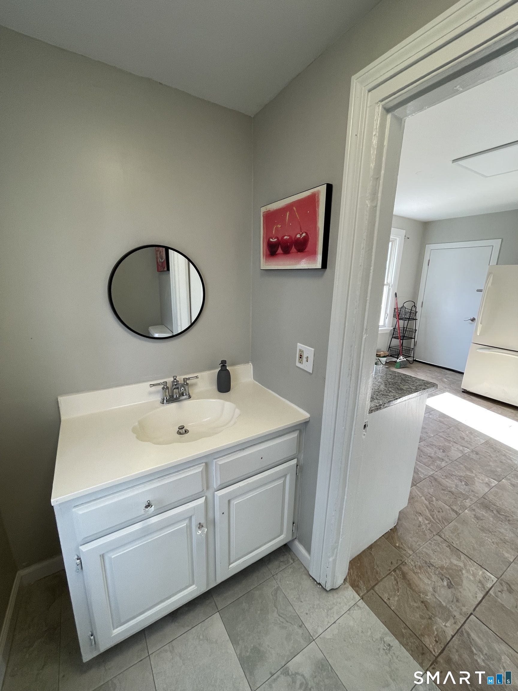 98 Carroll Street Naugatuck, CT 06770 - Photo 5 of 24