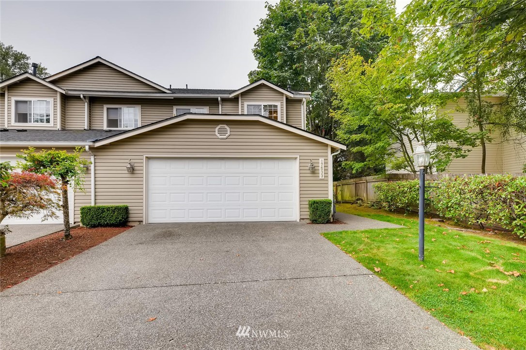 17533 110 Lane Southeast, Unit 17 Renton, WA 98055 - Photo 2 of 25 Gallery Image 2