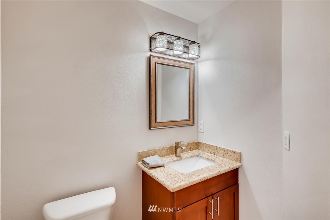 17533 110 Lane Southeast, Unit 17 Renton, WA 98055 - Photo 13 of 25 Gallery Image 13