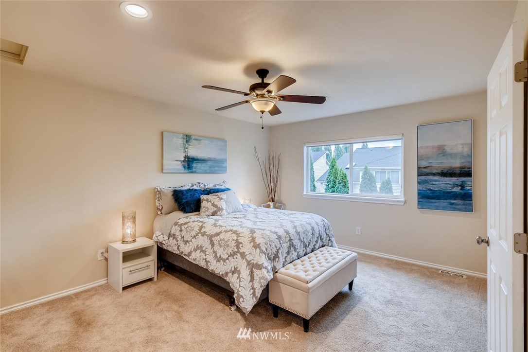 17533 110 Lane Southeast, Unit 17 Renton, WA 98055 - Photo 14 of 25 Gallery Image 14
