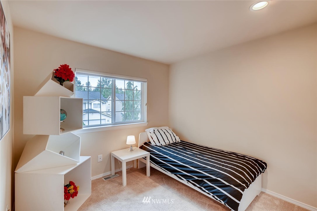 17533 110 Lane Southeast, Unit 17 Renton, WA 98055 - Photo 20 of 25 Gallery Image 20
