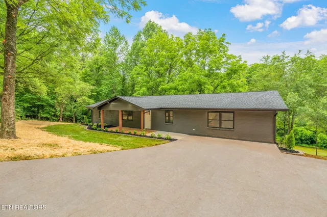 $579,900 | 826 Long Mill Road, Athens, TN 37303