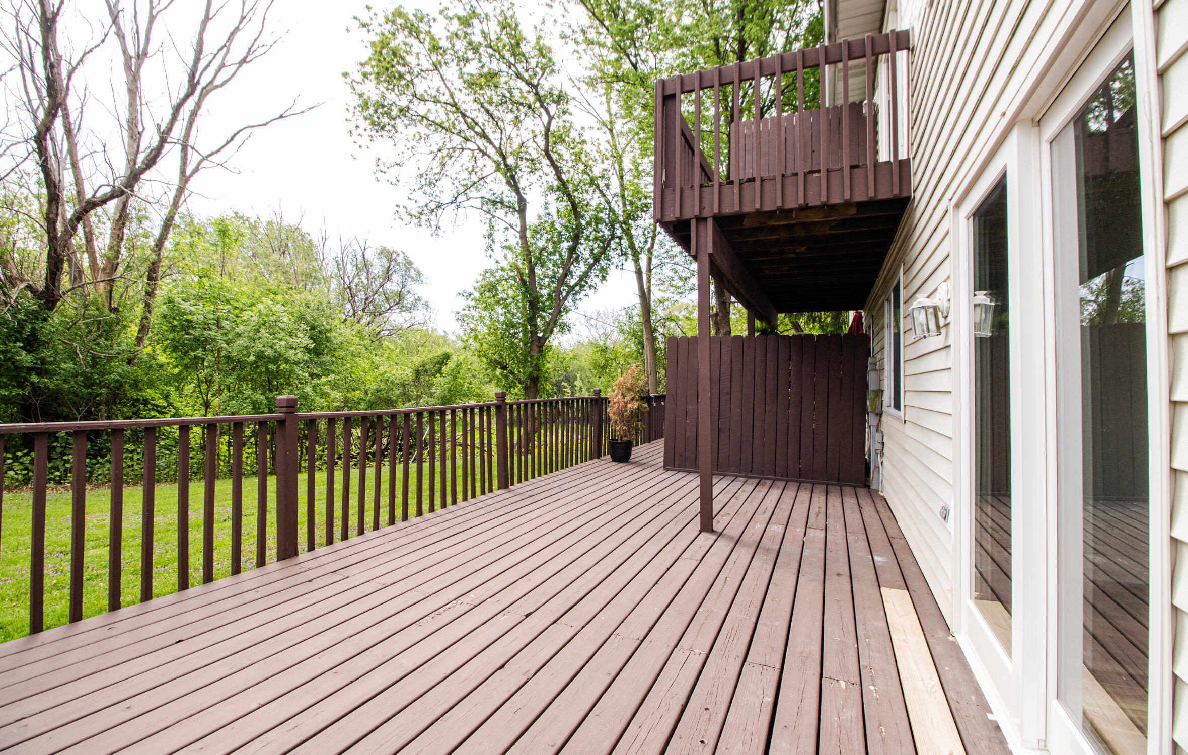 1410 South River Road New Berlin, WI 53151 - Photo 7 of 41 Deck